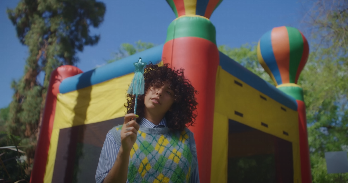 Indigo De Souza – Heartthrob (Official Music Video)